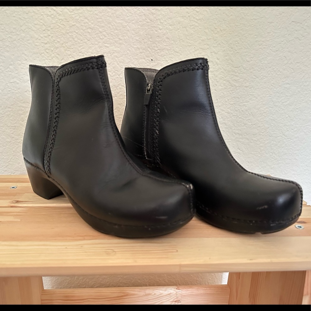 Black leather Dansko Ankle boots (41 eu)